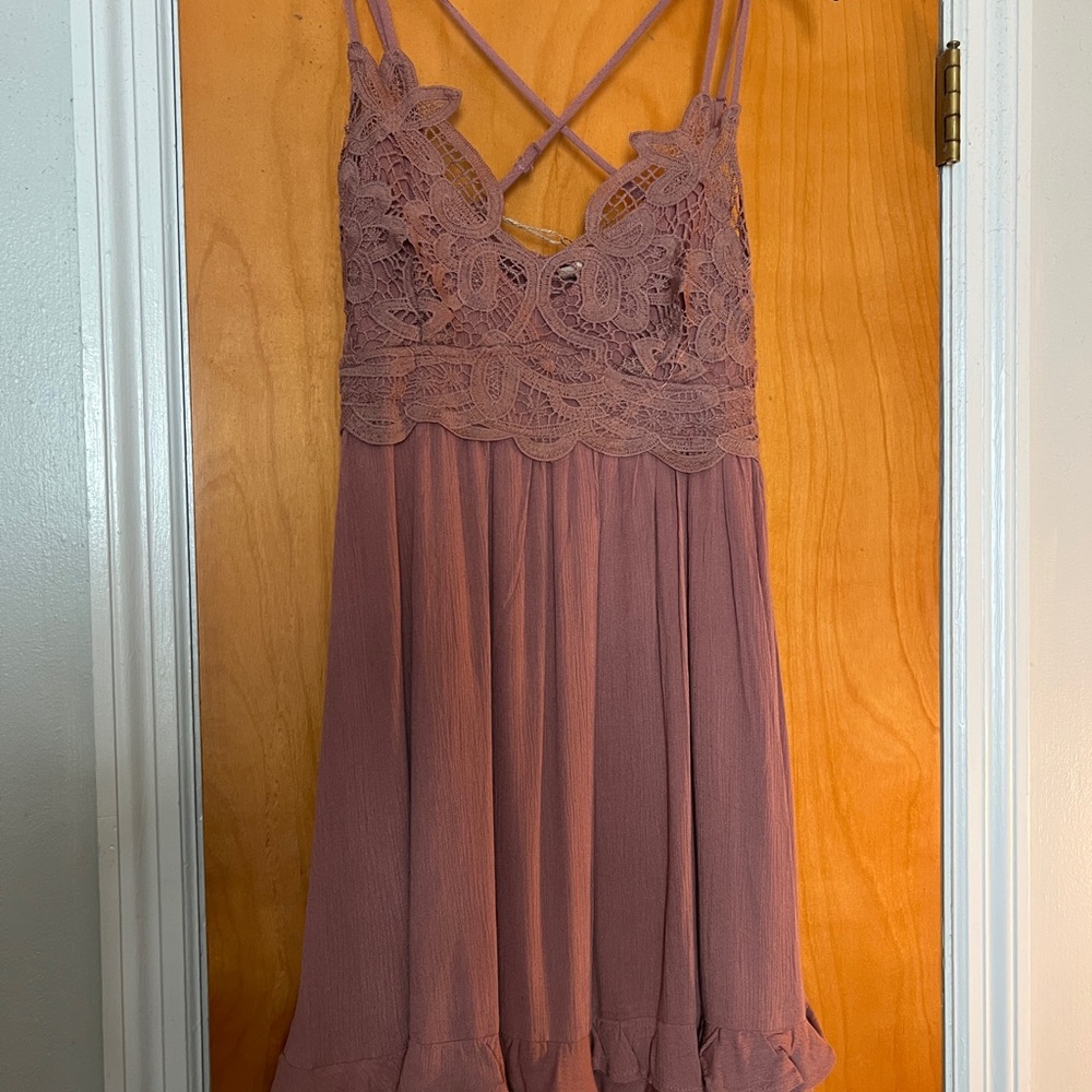 Dry Goods Pink Dress with V-Neckline and Spaghetti Straps